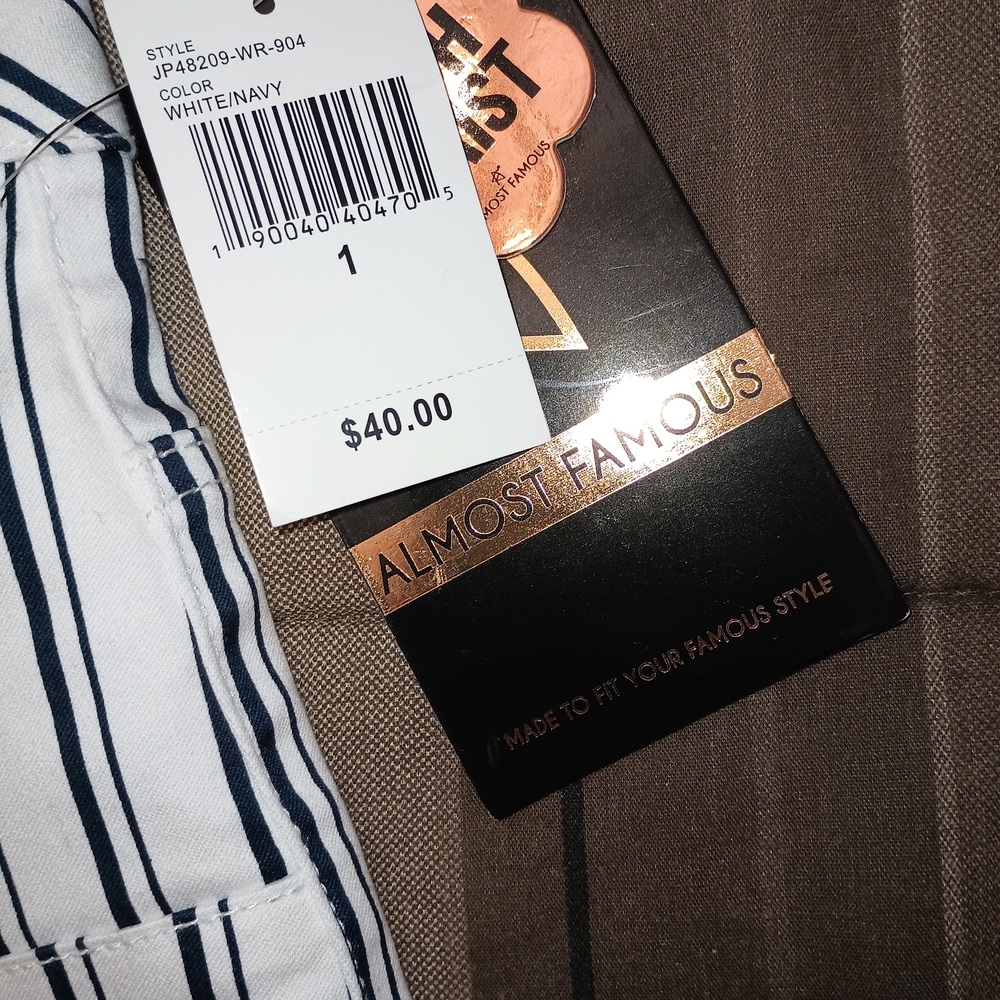 Almost Famous High Waist Striped Shorts 1 Juniors - Picture 4 of 8